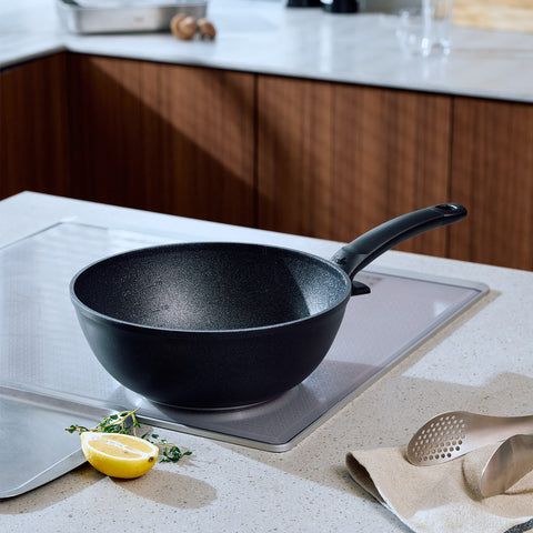 Adamant® wok