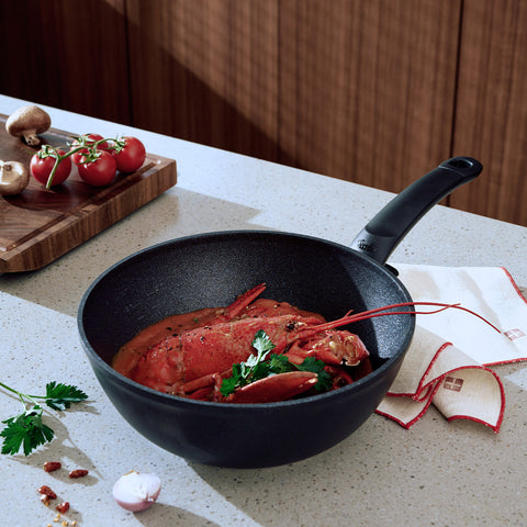 Adamant® wok